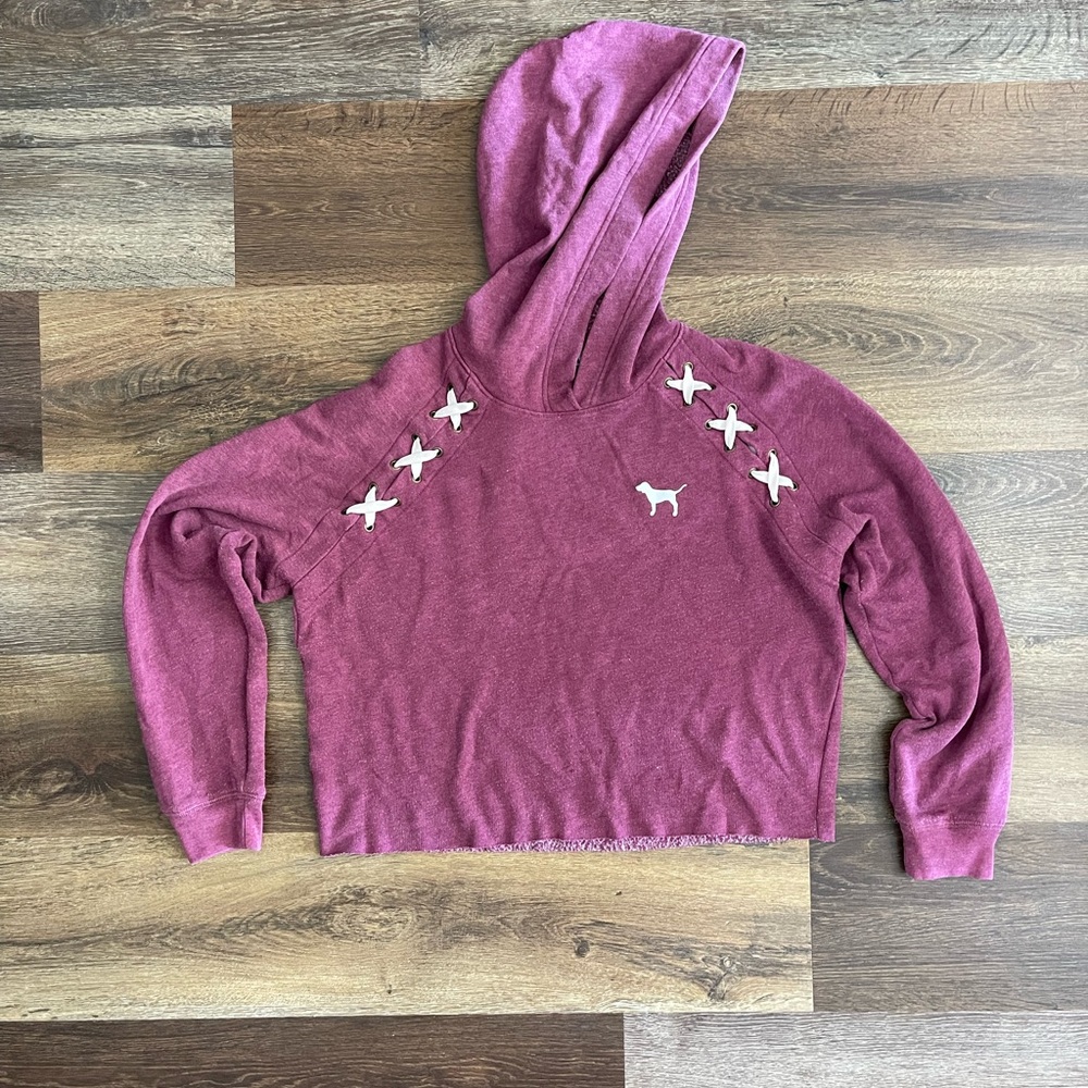 Maroon cropped hoodie with neck detailing